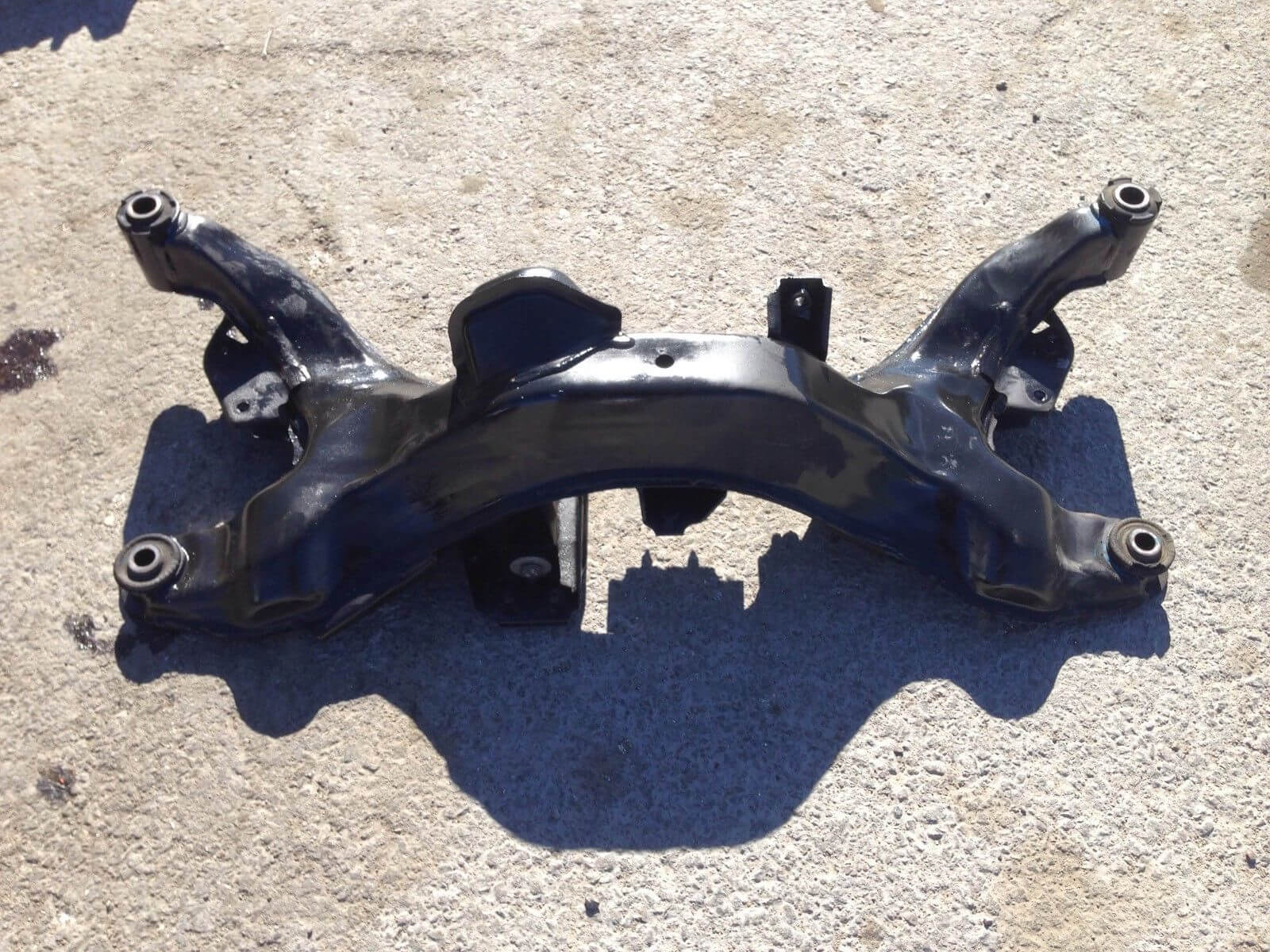 1998-2001 Nissan Altima Front Subframe Engine Cradle - Used OEM
