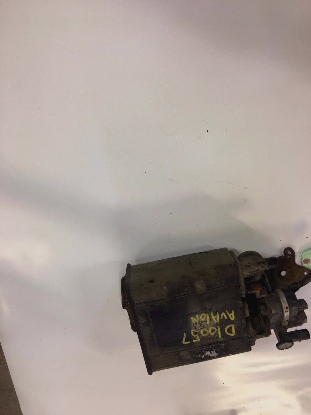 2005-2012 Toyota Avalon 2007-2008 Solara EVAP Vapor Emissions Canister - Used OEM