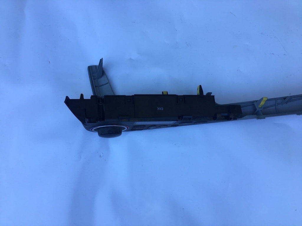 2012-2014 Toyota Prius C AC Heater Climate Control Module 55900-52740 - Used OEM